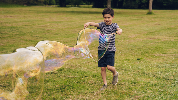 How To Make Giant Bubbles!